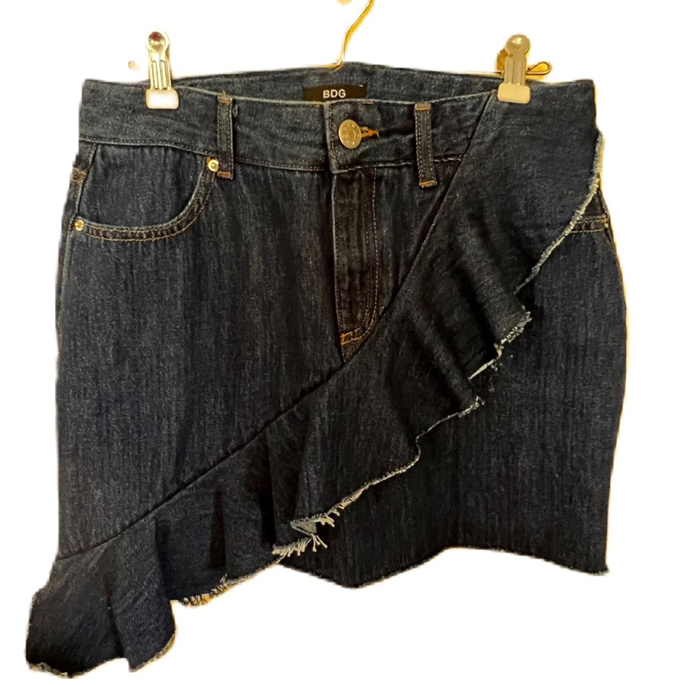 SOLD Urban Outfitters BDG Size M Skirt Western Ruffle‎ Frayed Denim Mini Skirt